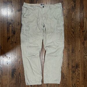 The North Face tan relaxed fit cargo pants size 40